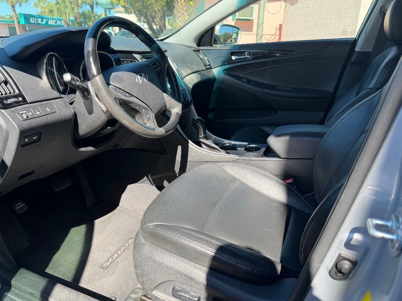 Used 2012 Hyundai Sonata Limited w/ Navigation Pkg image 5