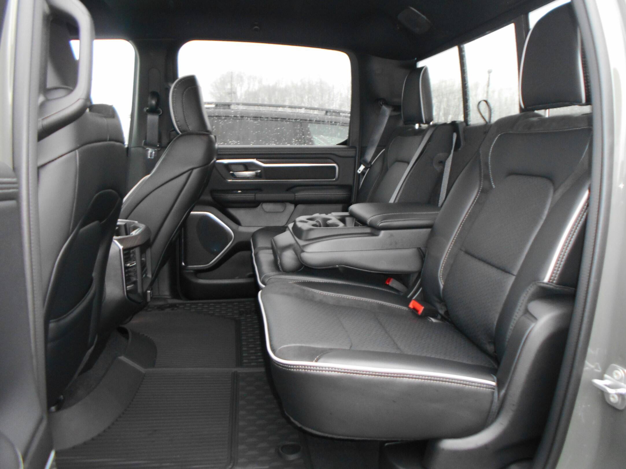New 2026 RAM 1500 Laramie AWD/4WD image 8