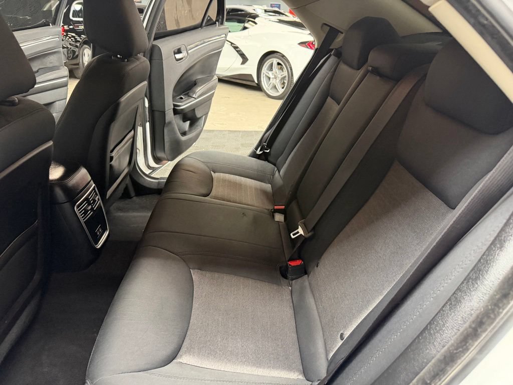 Used 2019 Chrysler 300 Touring w/ Sport Appearance Package RWD image 38