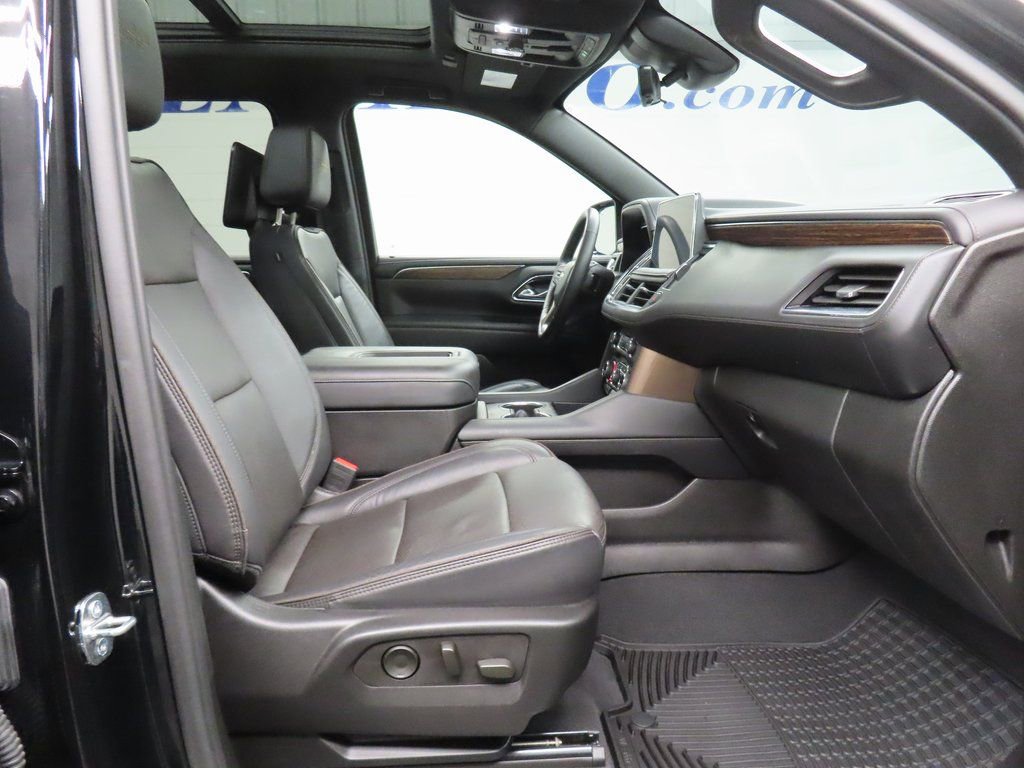 Used 2024 Chevrolet Suburban High Country AWD/4WD image 30