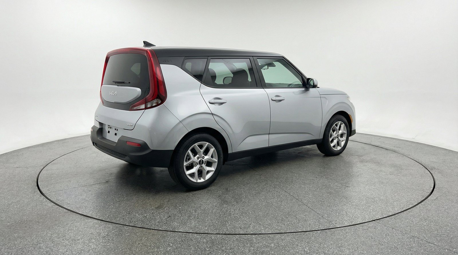 Used 2025 Kia Soul LX w/ LX Technology Package FWD image 9