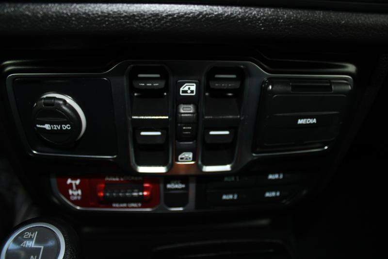 Used 2025 Jeep Wrangler Unlimited Sport image 36