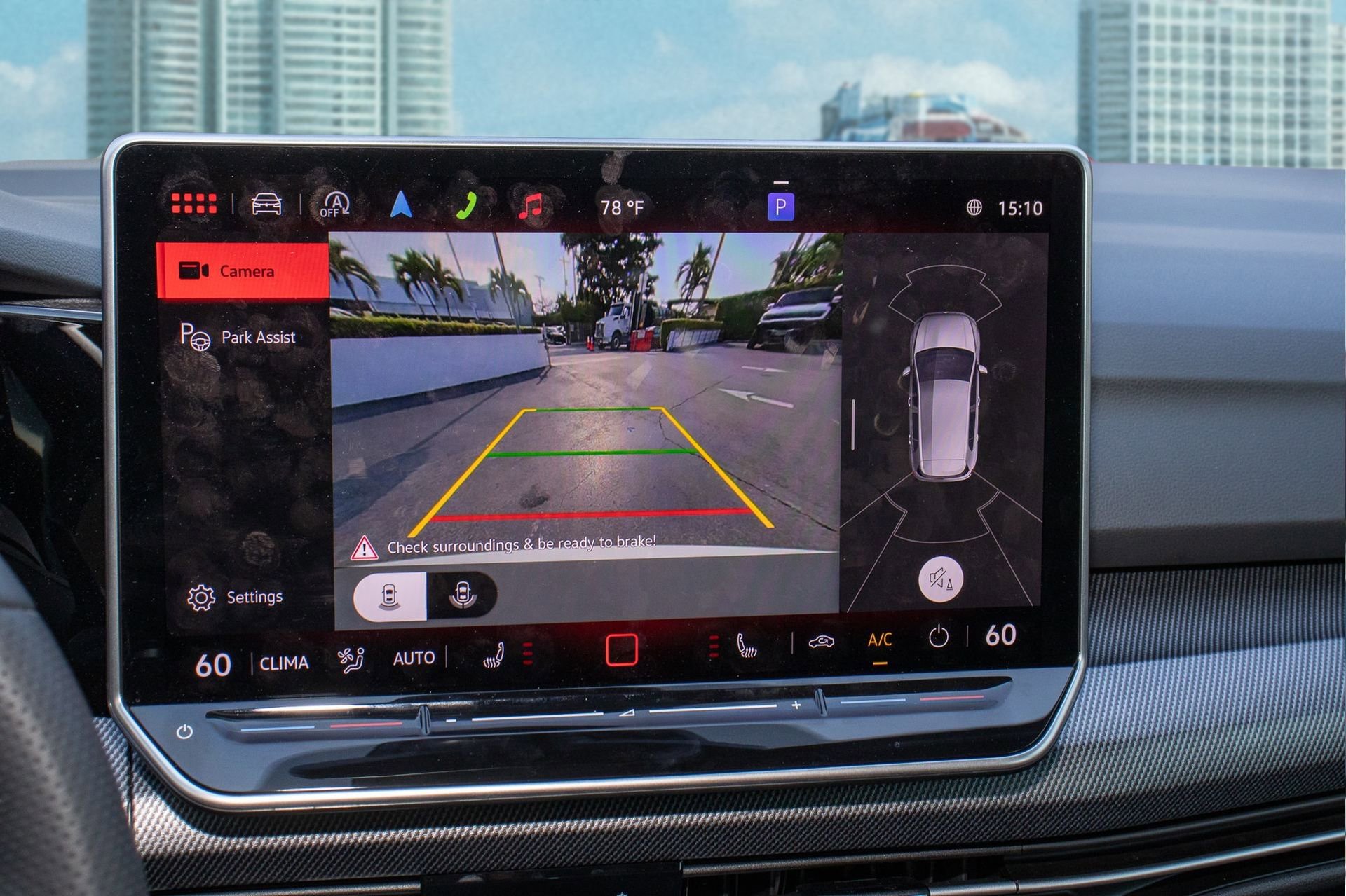 Used 2025 Volkswagen Golf w/ Euro Style Package image 34