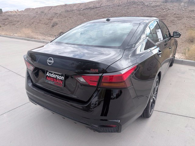 Used 2025 Nissan Altima 2.5 SR FWD image 8