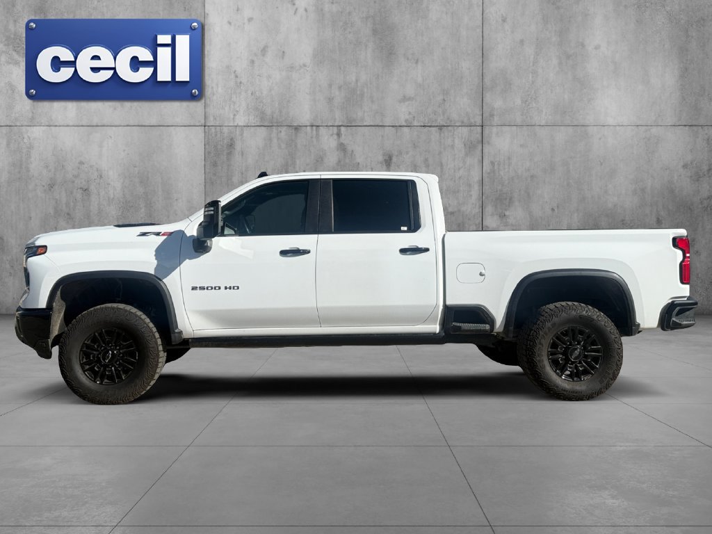 Used 2025 Chevrolet Silverado 2500 ZR2 w/ Technology Package AWD/4WD image 8