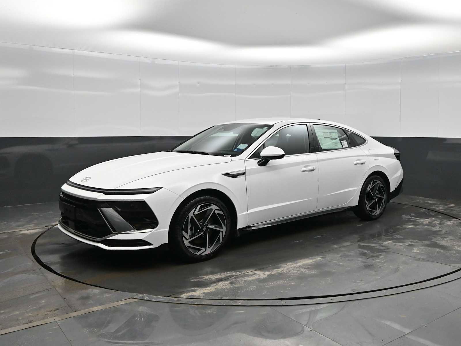 New 2026 Hyundai Sonata SEL image 1