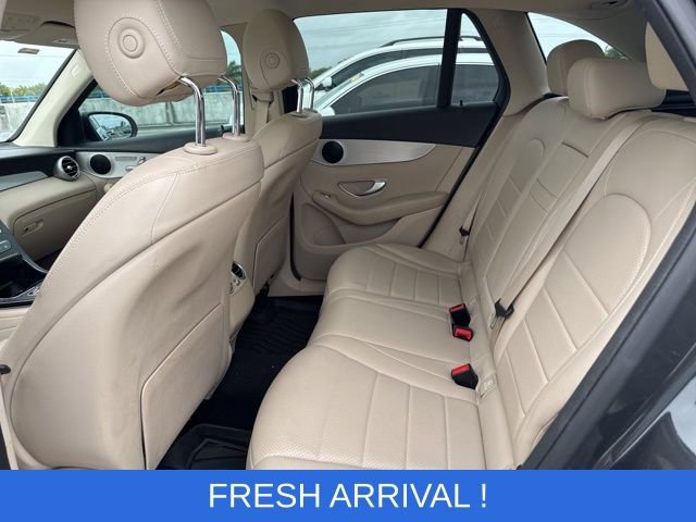 Used 2022 Mercedes-Benz GLC 300 image 9
