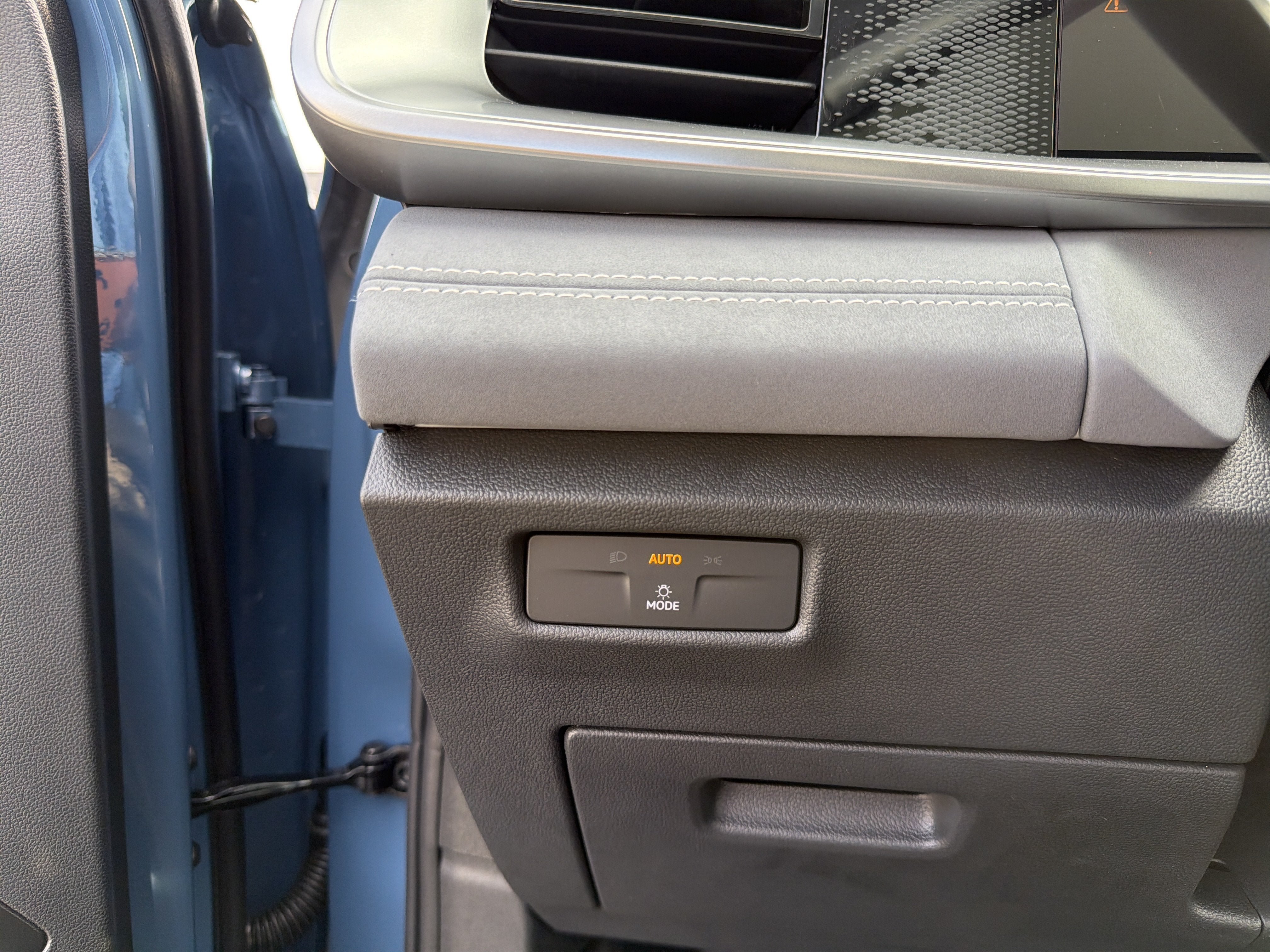 New 2026 Volkswagen Tiguan SE AWD/4WD image 15