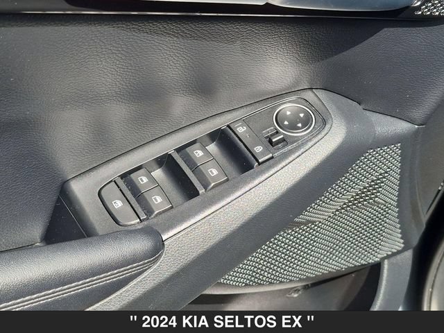Used 2024 Kia Seltos EX AWD/4WD image 12