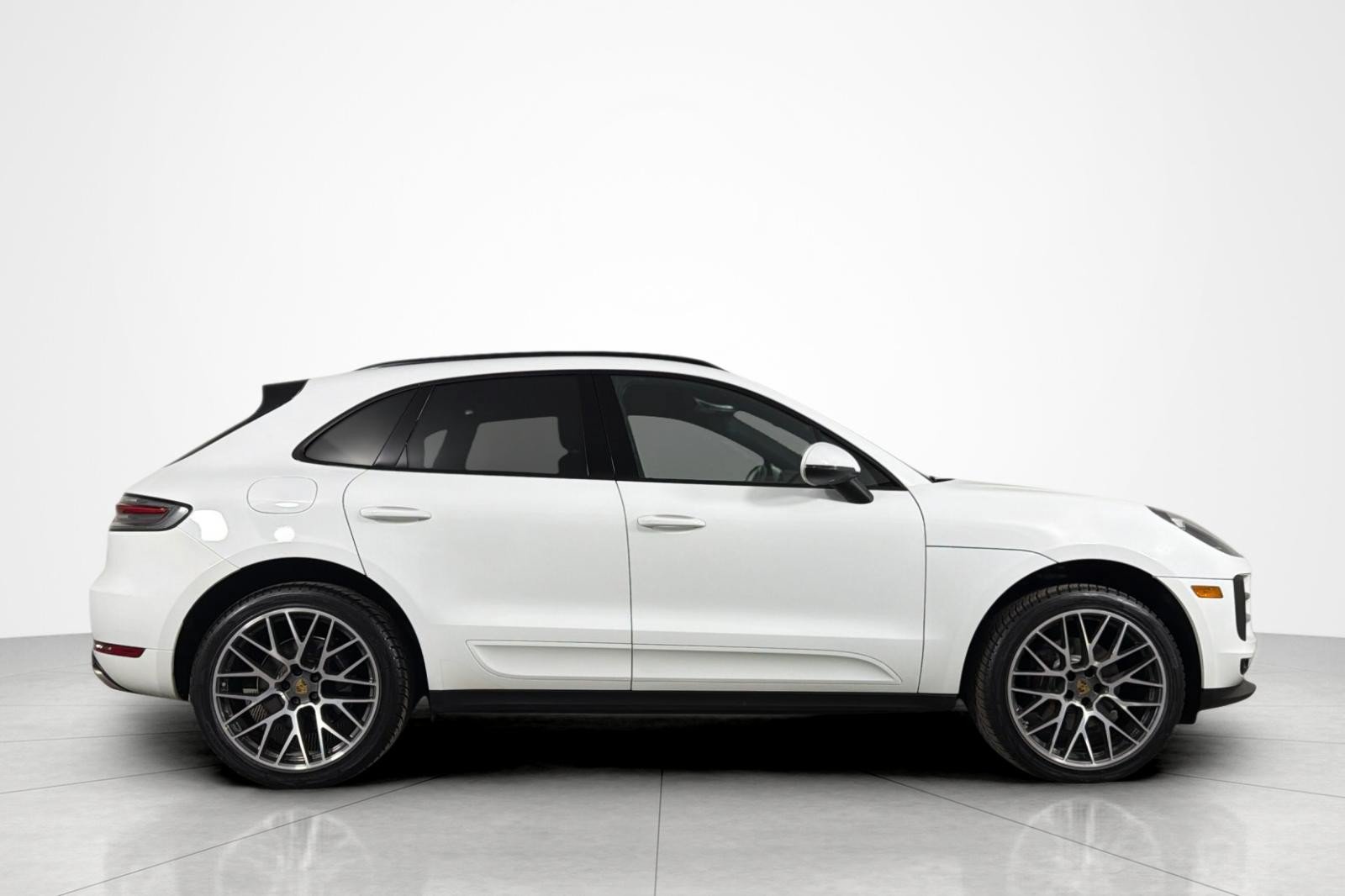 Used 2020 Porsche Macan AWD/4WD image 6