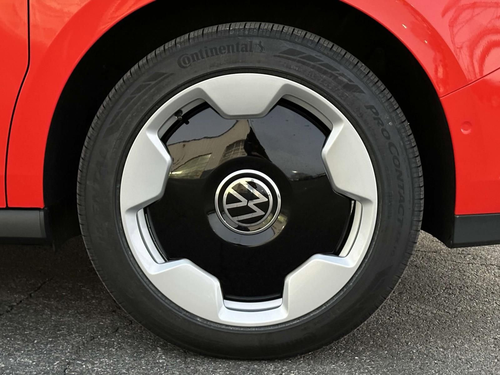 New 2025 Volkswagen ID. Buzz Pro S image 9