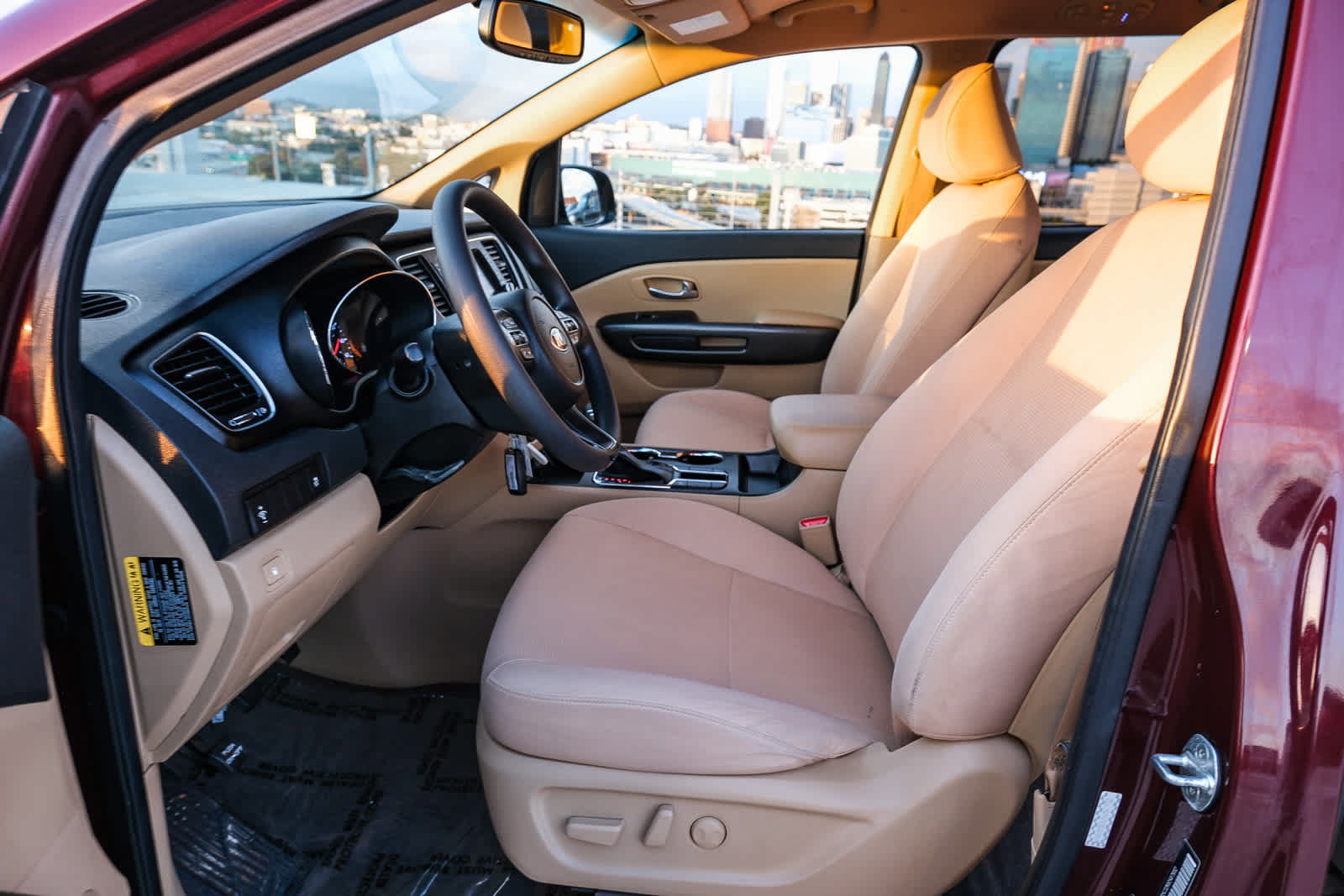 Used 2019 Kia Sedona LX FWD image 21