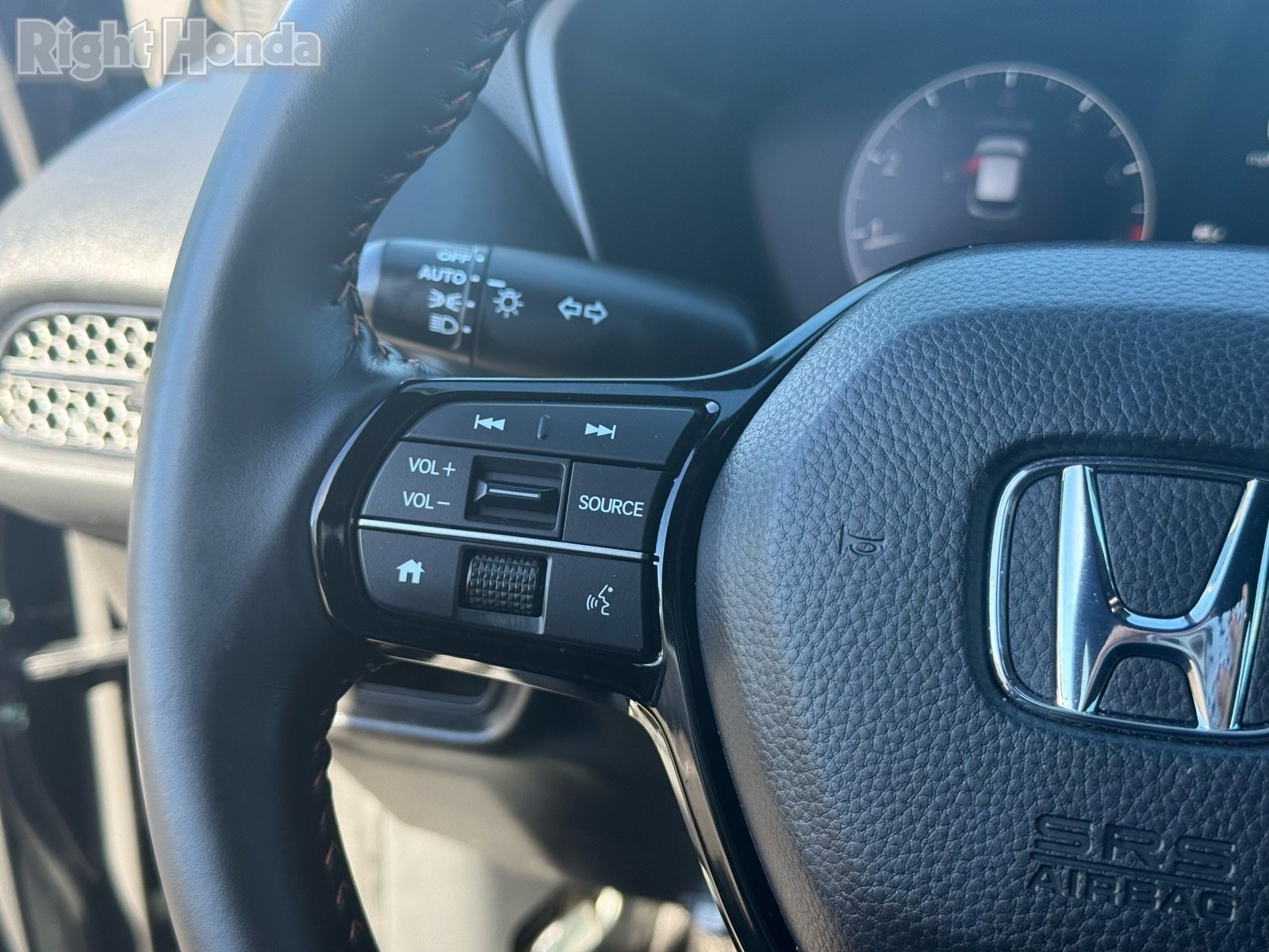 Certified 2025 Honda HR-V Sport image 17