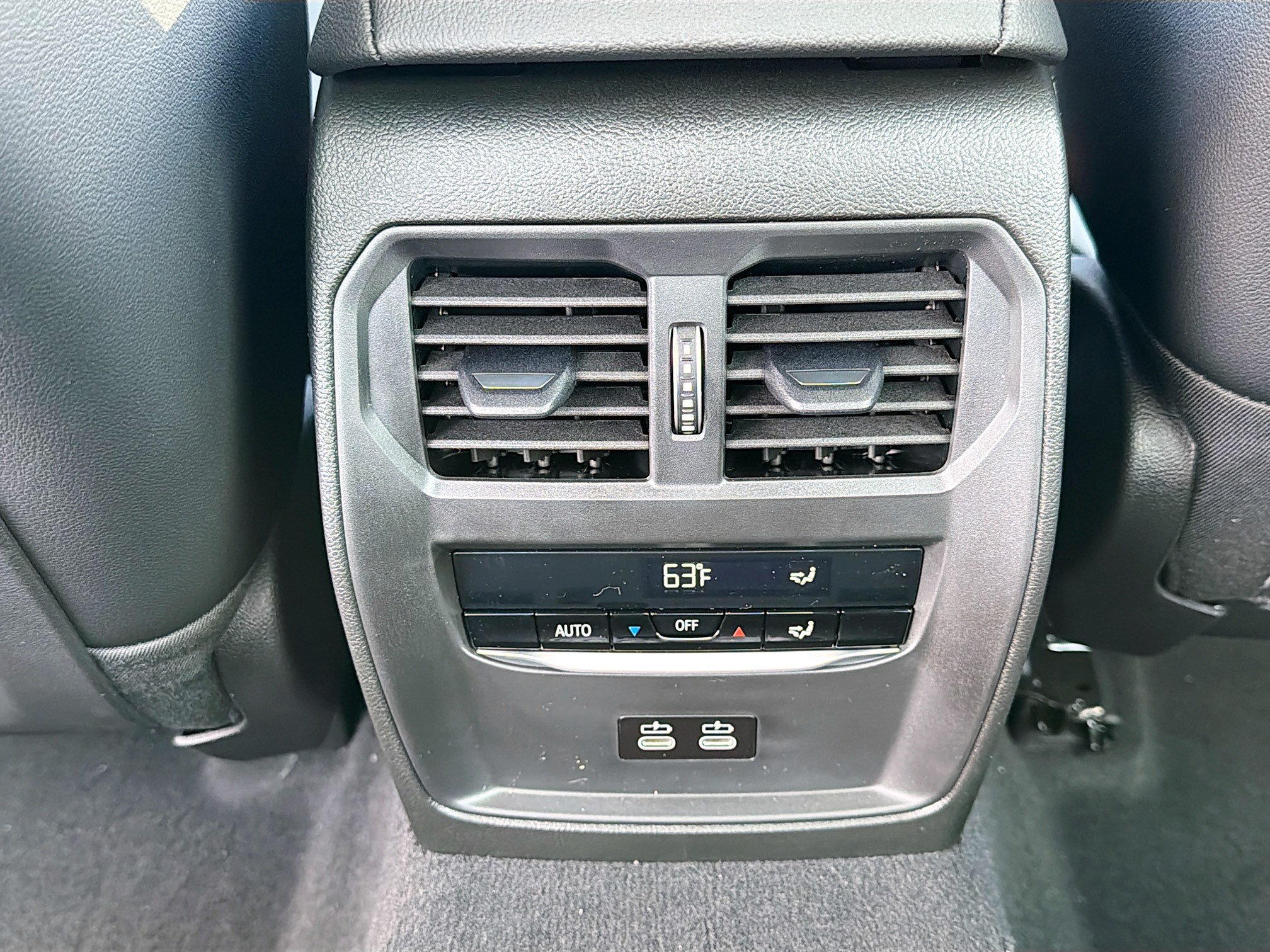 New 2026 BMW 330i Sedan w/ Convenience Package RWD image 19
