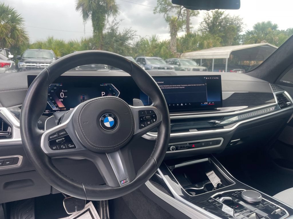 Used 2026 BMW X7 xDrive40i AWD/4WD image 15