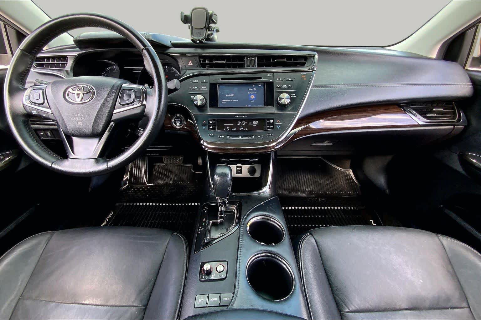 Used 2015 Toyota Avalon XLE FWD image 15