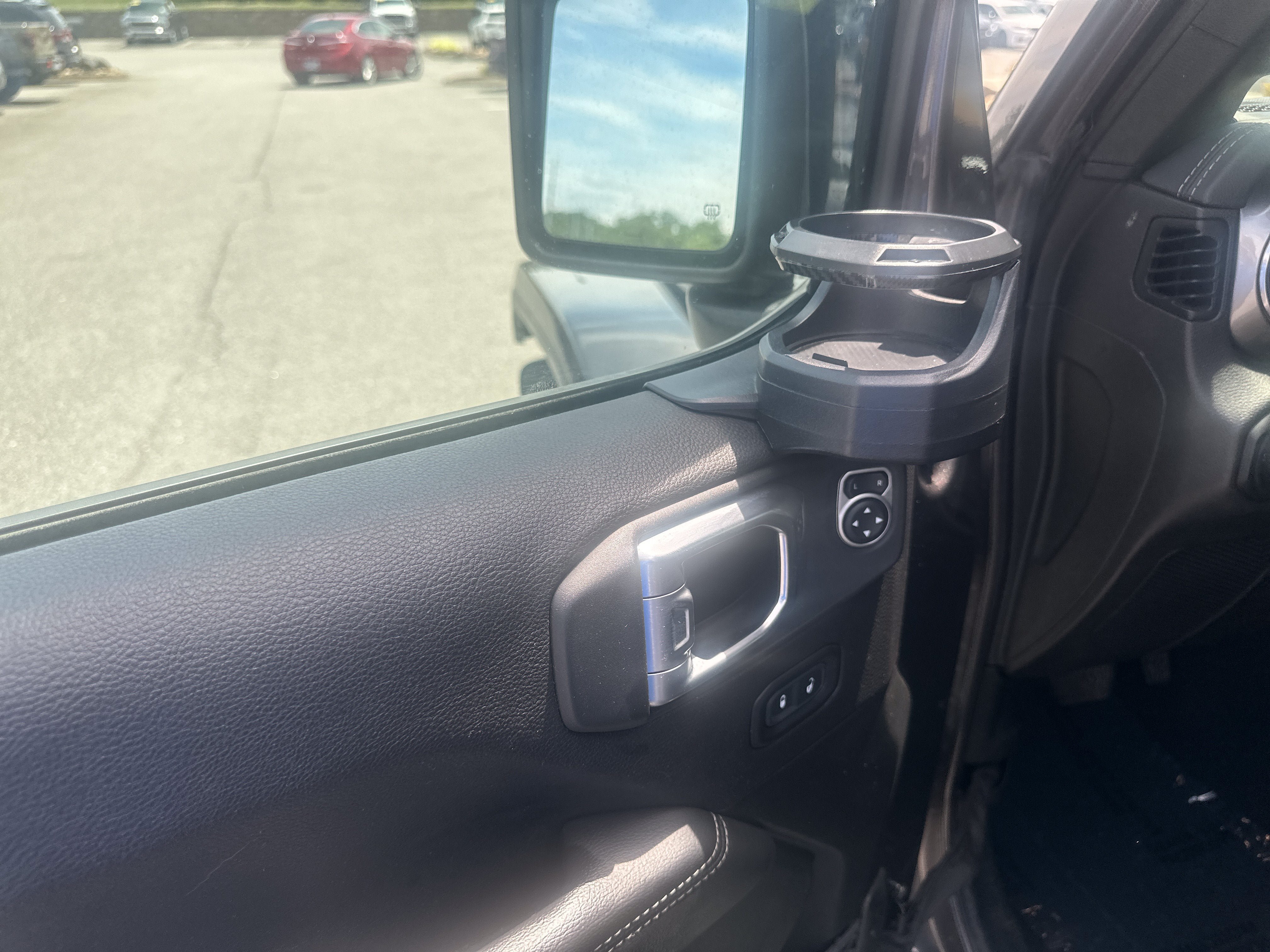 Used 2020 Jeep Wrangler Unlimited Sahara AWD/4WD image 14