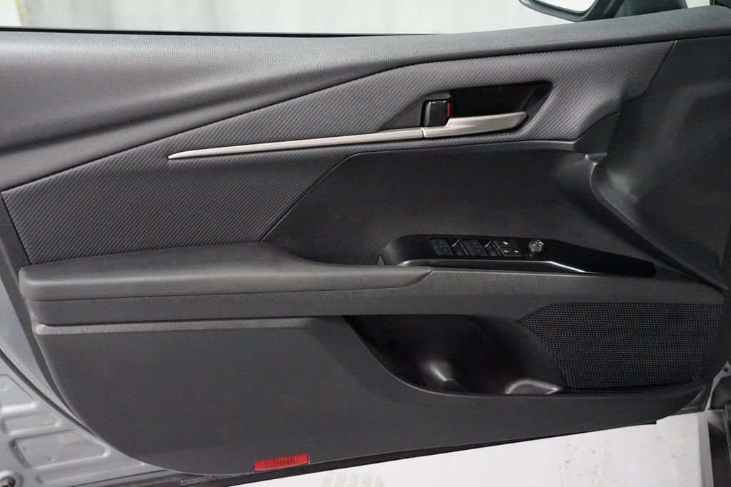 Certified 2025 Toyota Camry SE FWD image 31