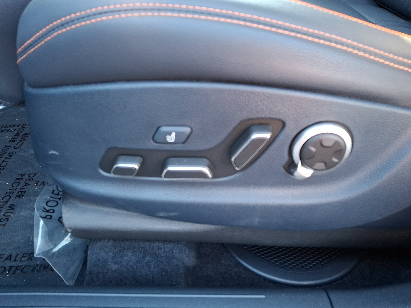 Certified 2026 Genesis GV70 2.5T Sport Prestige AWD/4WD image 14