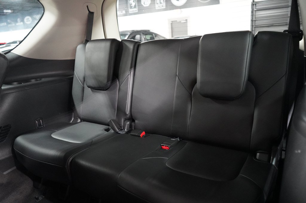 Used 2020 Nissan Armada Platinum RWD image 17