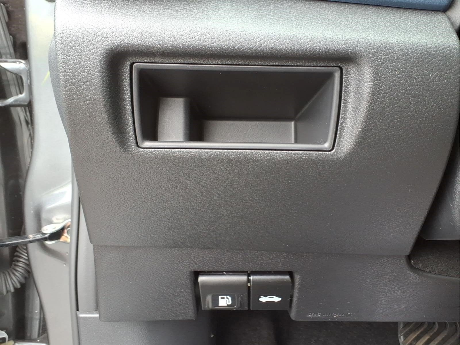 Certified 2025 Nissan Versa SV w/ Trunk Package FWD image 21