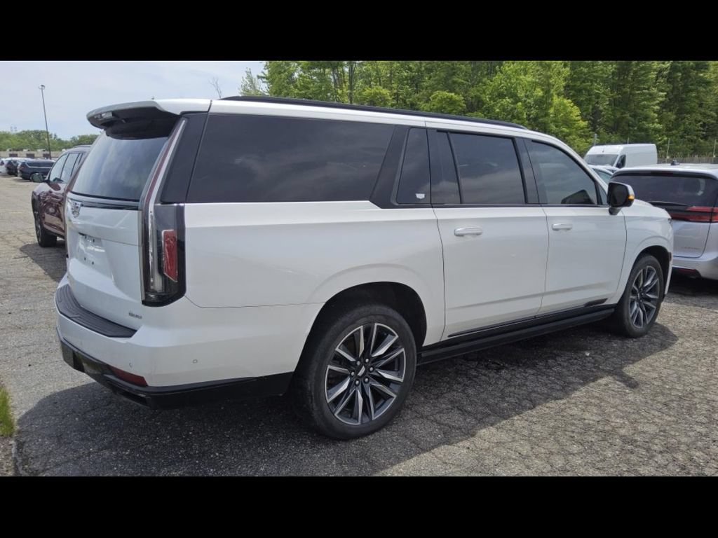 Used 2022 Cadillac Escalade ESV Sport w/ Touring Package AWD/4WD image 8