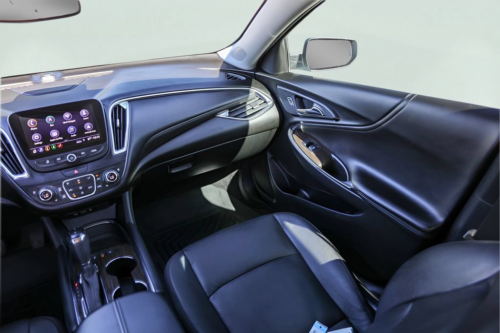 Used 2020 Chevrolet Malibu Premier FWD image 30