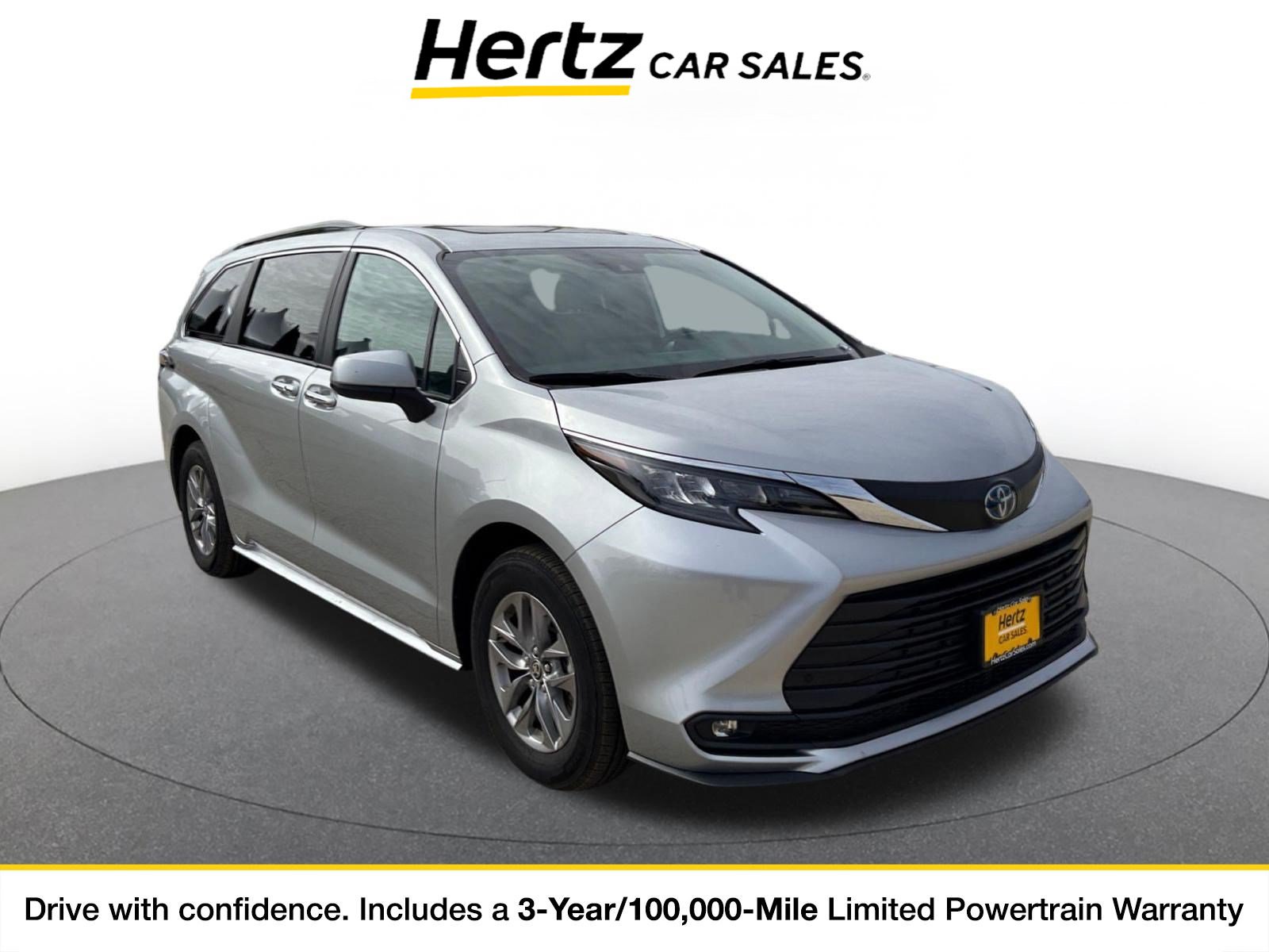 Used 2025 Toyota Sienna XLE FWD image 1
