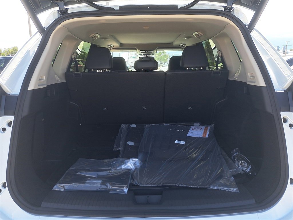 New 2026 Nissan Rogue Platinum w/ Platinum Premium Package image 5