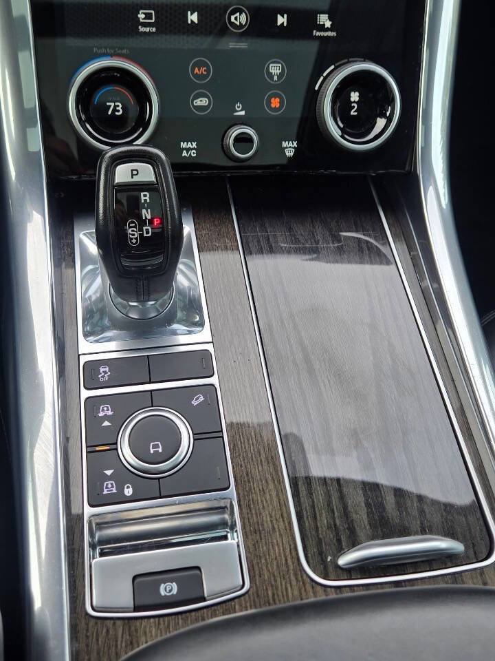 Used 2018 Land Rover Range Rover Sport HSE image 38