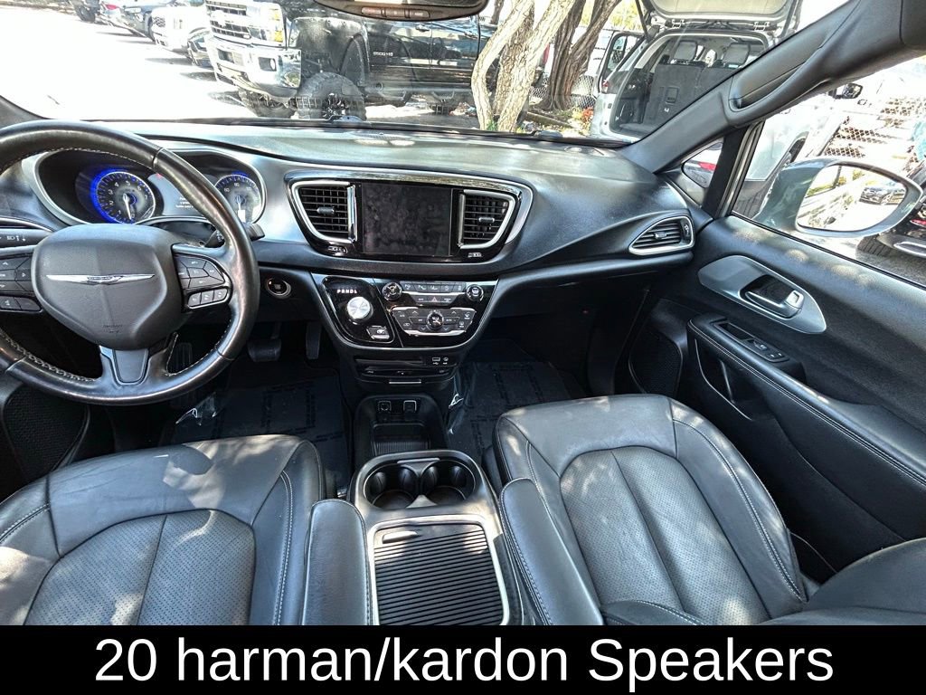 Used 2020 Chrysler Pacifica Touring-L Plus image 10