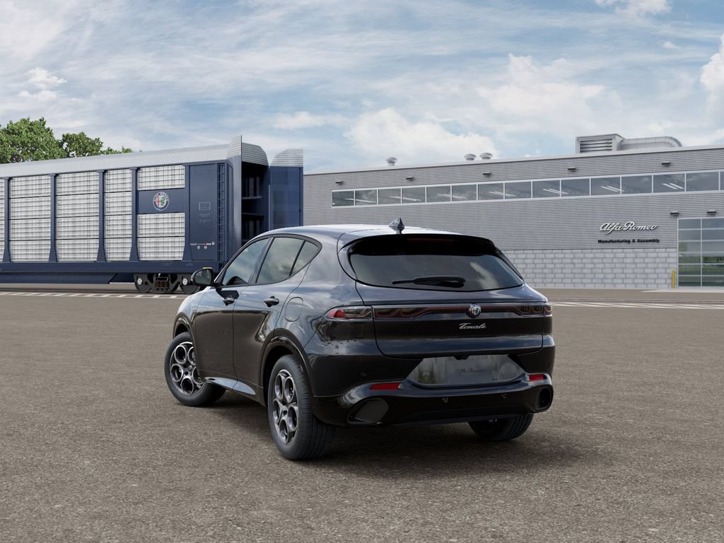 New 2025 Alfa Romeo Tonale AWD/4WD image 3