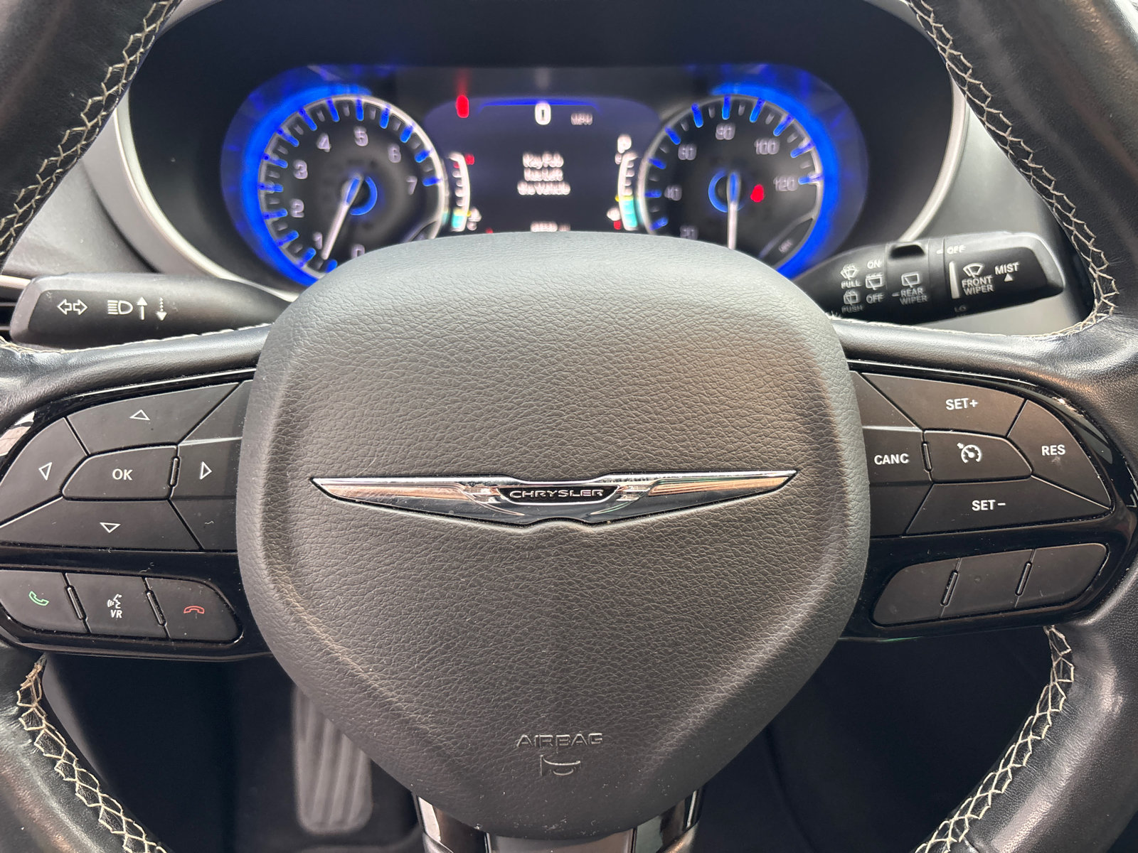 Used 2020 Chrysler Pacifica Touring-L Plus FWD image 16