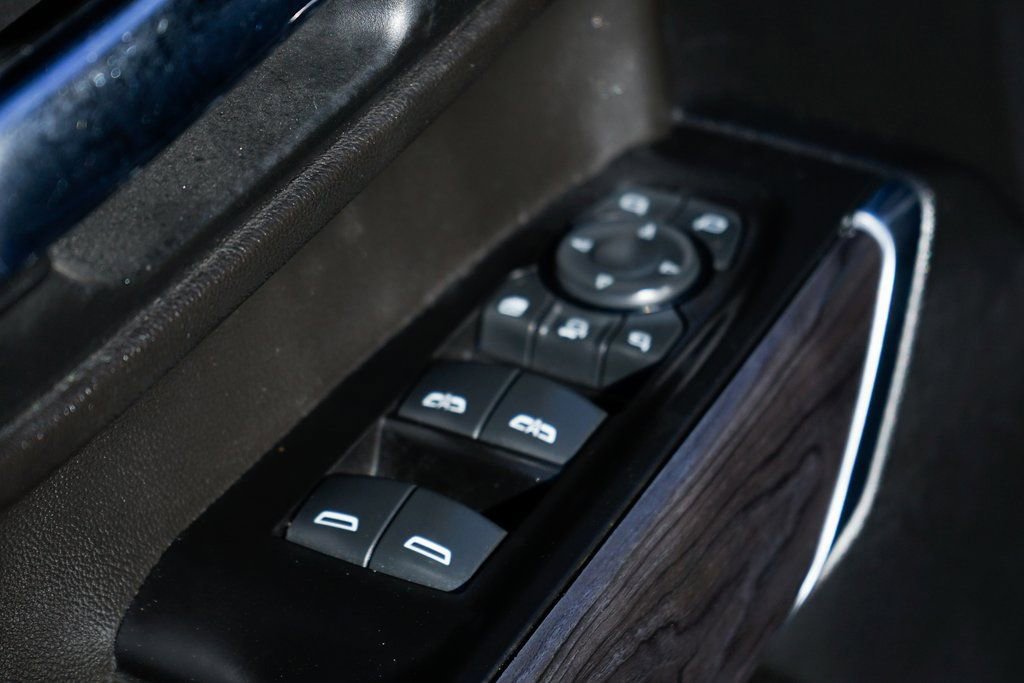 Used 2020 Chevrolet Silverado 2500 LTZ image 16