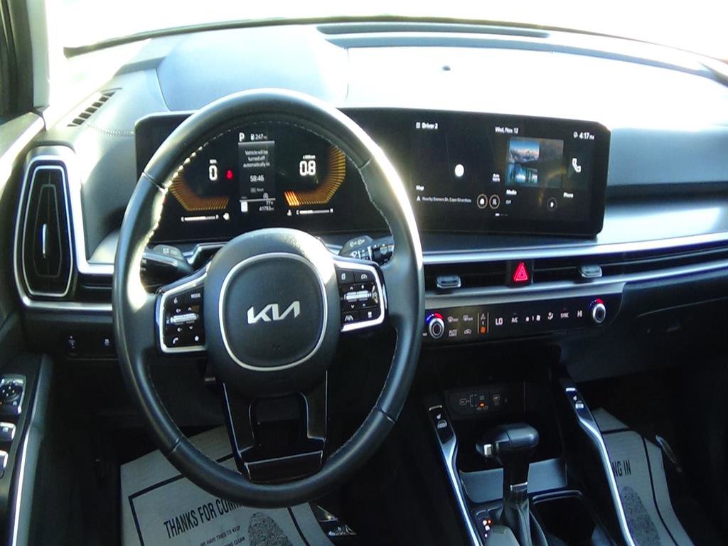 Used 2024 Kia Sorento S FWD image 12