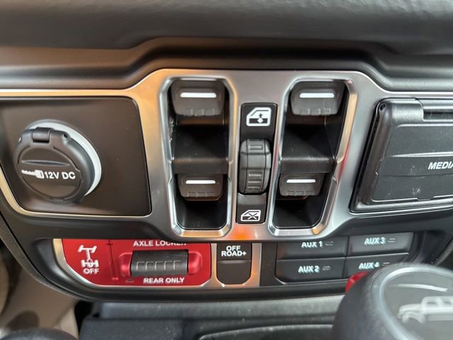 New 2025 Jeep Gladiator Sport AWD/4WD image 42