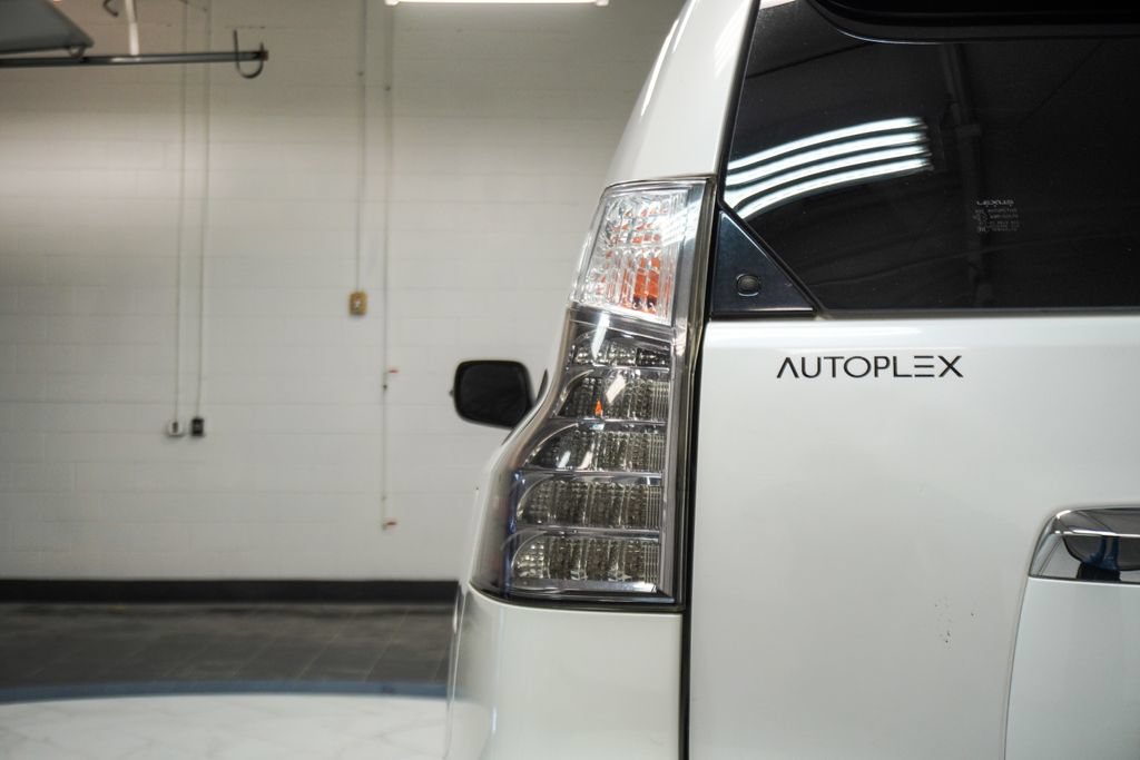 Used 2016 Lexus GX 460 w/ Premium Package AWD/4WD image 36