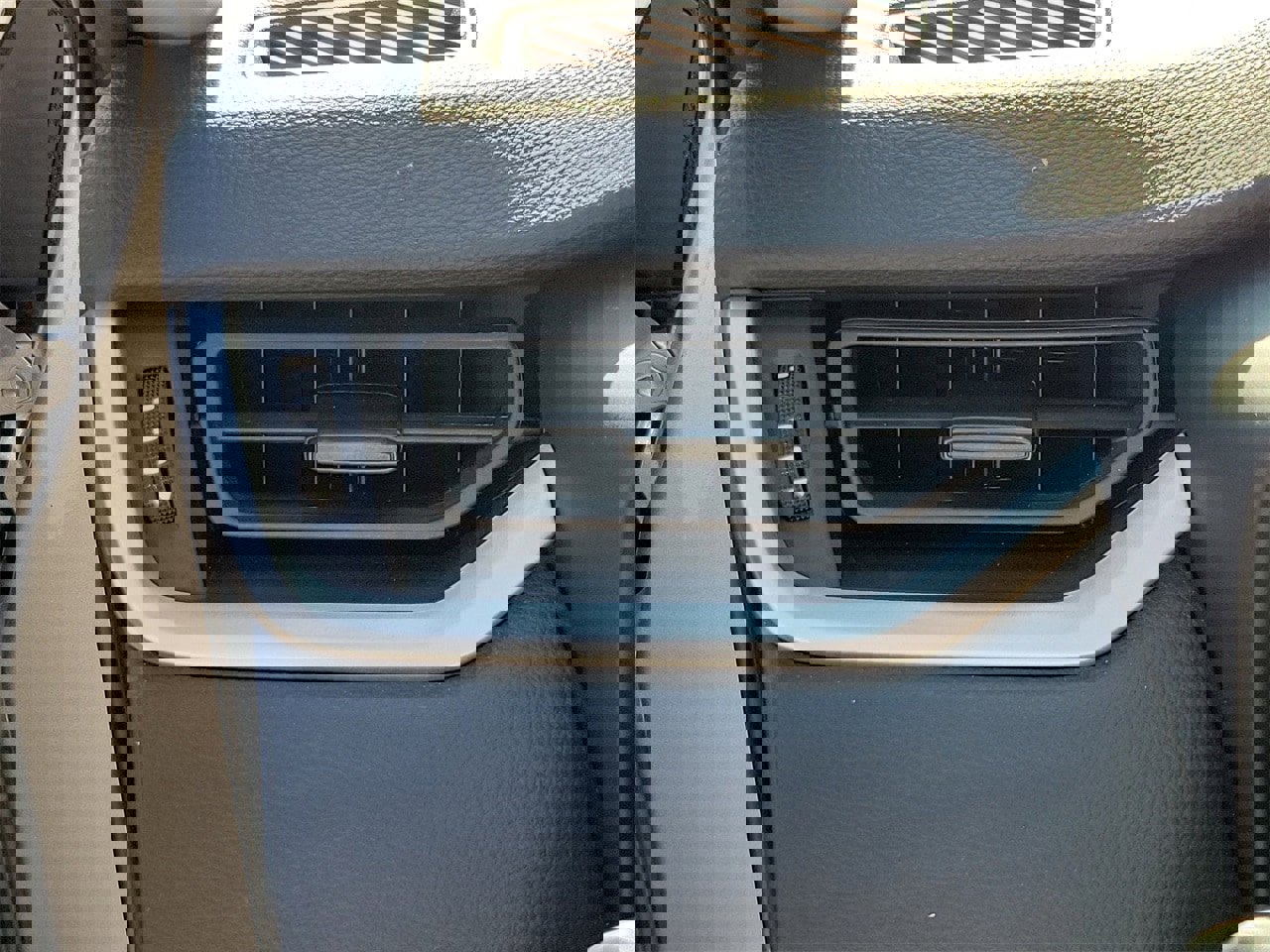 Used 2025 Toyota RAV4 LE image 30