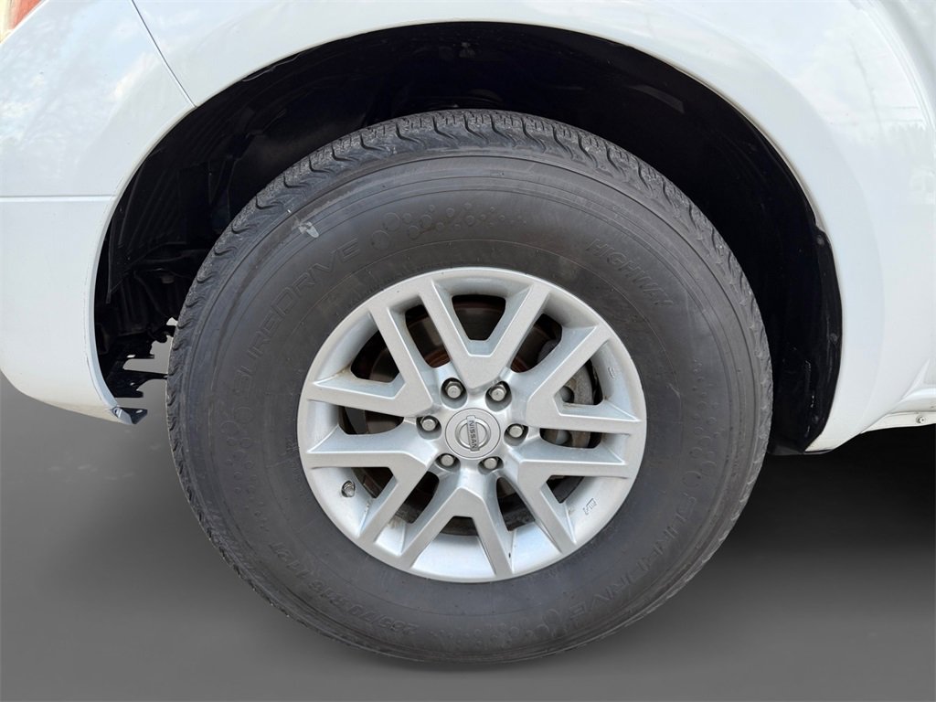 Used 2016 Nissan Frontier SV image 14