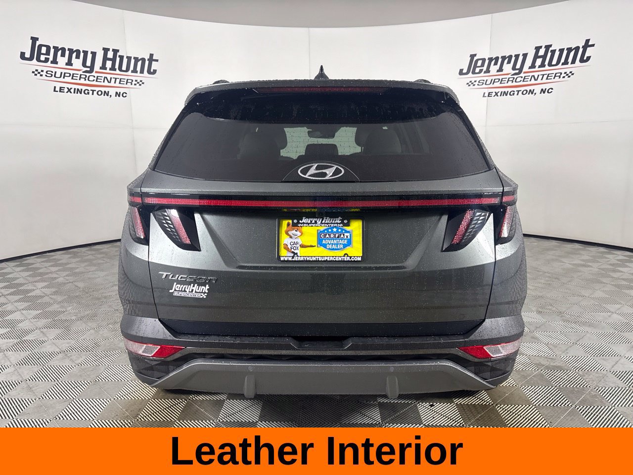 Used 2023 Hyundai Tucson Limited w/ Winter Package FWD image 7