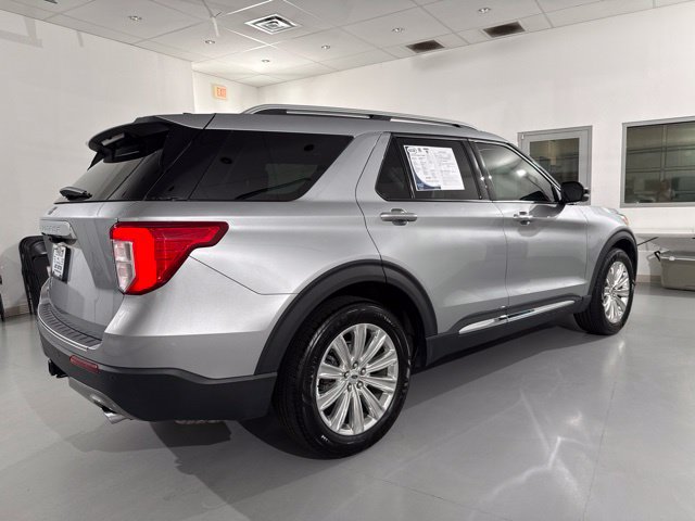 Used 2023 Ford Explorer Limited w/ Limited Technology Package RWD image 13