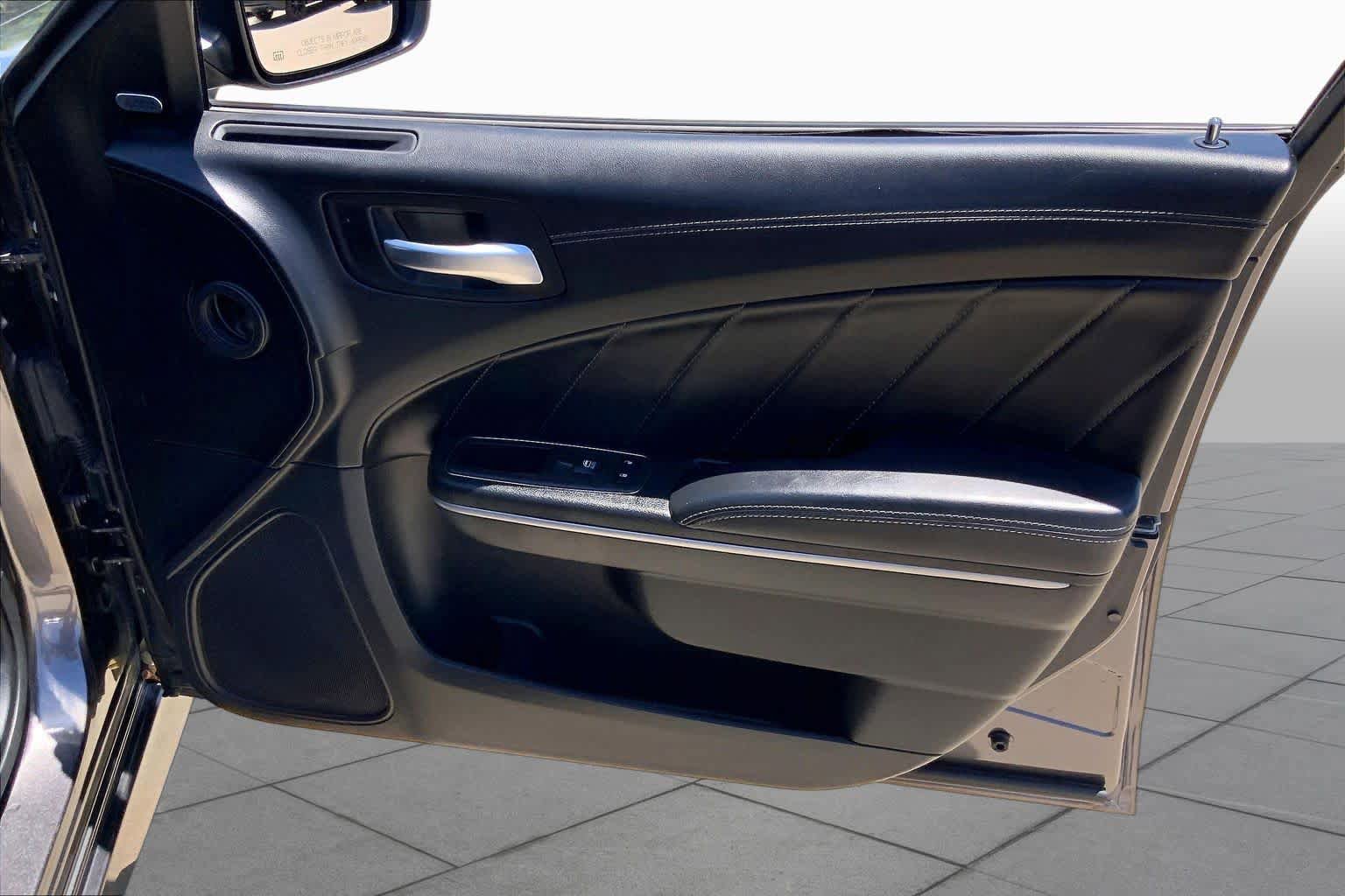 Used 2020 Dodge Charger R/T w/ Plus Group RWD image 23