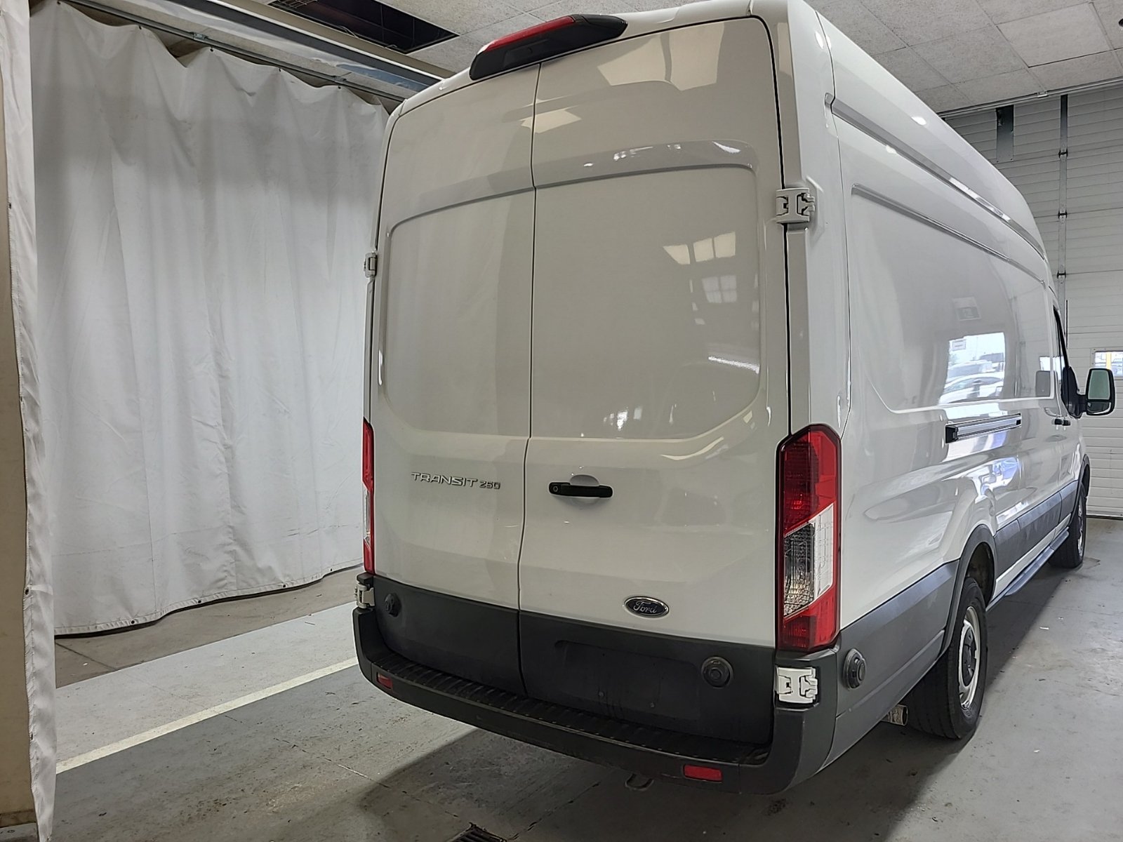 Used 2024 Ford Transit 250 148 High Roof Extended w/ Load Area Protection Package RWD image 3