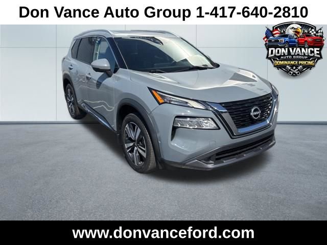 Used 2022 Nissan Rogue SL w/ SL Premium Package image 3