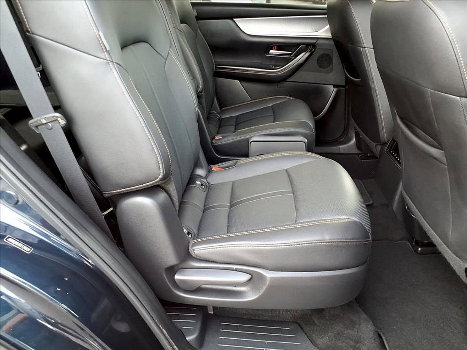 Certified 2024 MAZDA CX-90 Plug-In Hybrid w/ Premium Pkg image 23