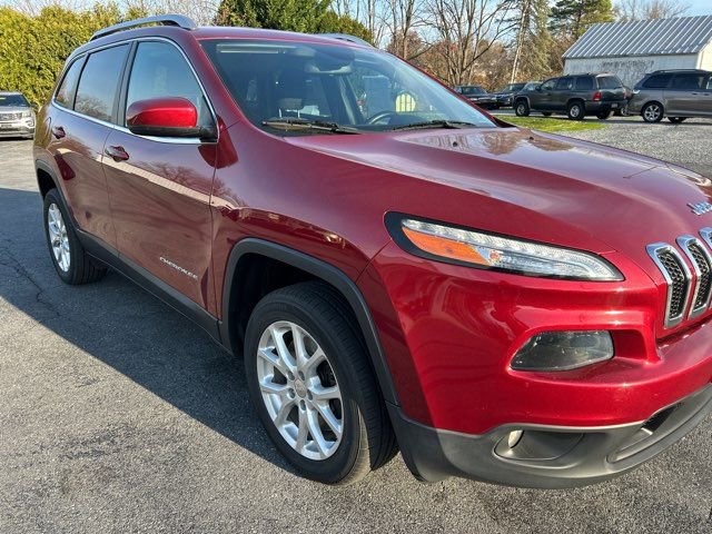 Used 2017 Jeep Cherokee Latitude w/ Safety/Convenience Group image 6