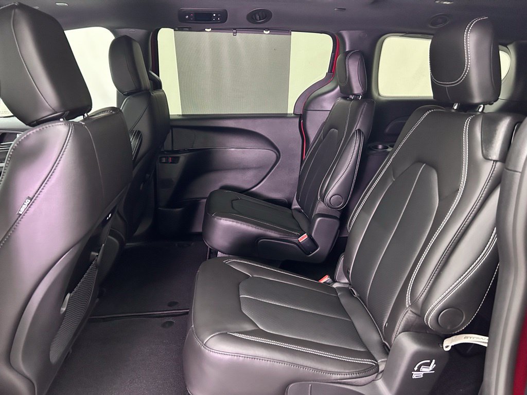 New 2026 Chrysler Pacifica Select AWD/4WD image 20