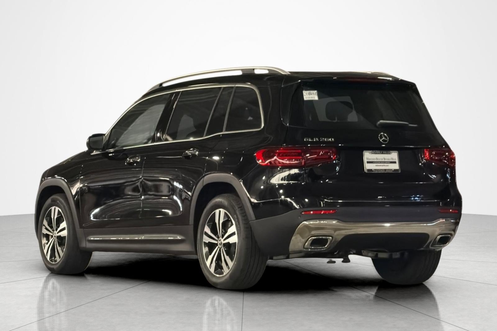 New 2026 Mercedes-Benz GLB 250 image 3