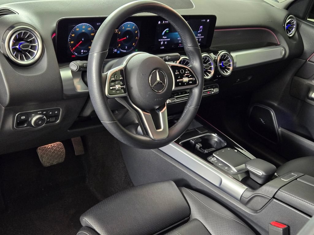 Used 2022 Mercedes-Benz GLB 250 4MATIC image 18