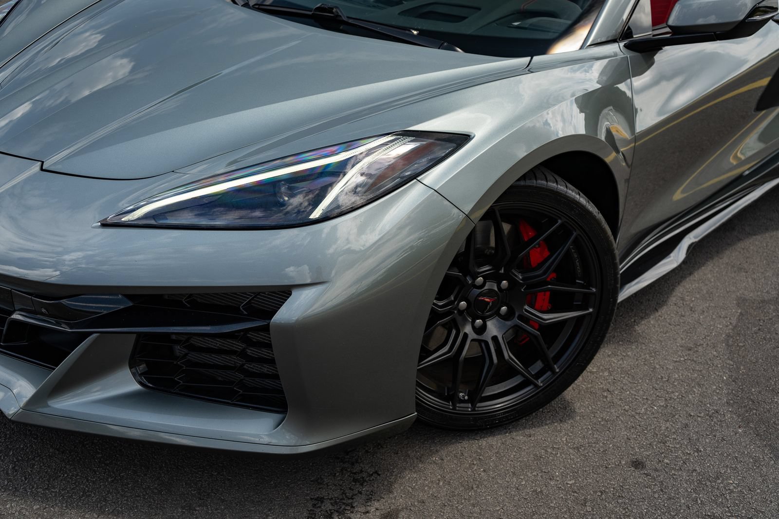 Used 2023 Chevrolet Corvette Z06 RWD image 8